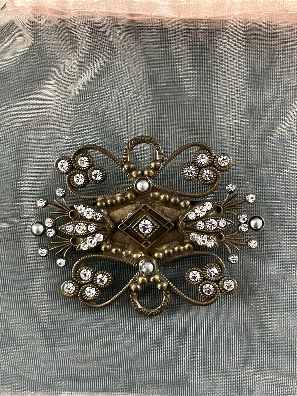 Sorrelli Rhinestone & Faux Pearl Pin / Brooch